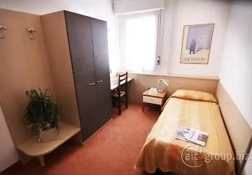Отель Santin 3*